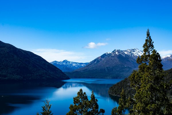 How Has Technology Transformed the UK Travel Experience?